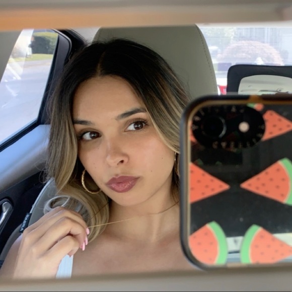 Meet your Posher, Tia - Picture 1 of 1